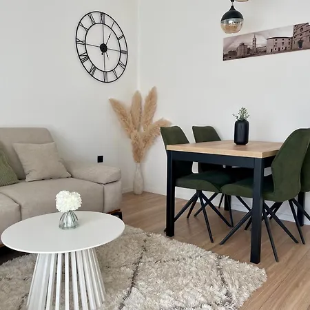 Dalmatina Apartman *